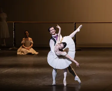 Xue Lin als Luise, Alexandre Riabko als Drosselmeier