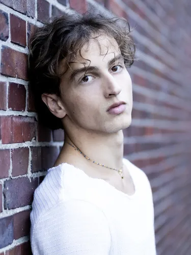 Portrait: Moises Romero